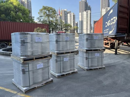 فيلم BOPP السطحي السلس مع الالتصاق فائق الارتباط ومقاومة الأشعة فوق البنفسجية للتصفيف الحراري