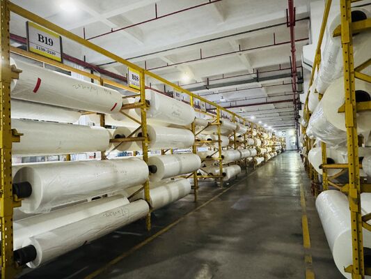 فيلم التصفيف الحراري لـ PET عالي الوضوح مع مقاومة درجة حرارة تصل إلى 130 درجة مئوية وطول مخصص يصل إلى 6000 متر