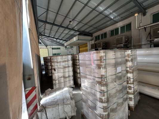 Digital Laminating Film with 25-125 Microns Thickness and 100-3000 Meters Length for Clear or White Adhesive Applications